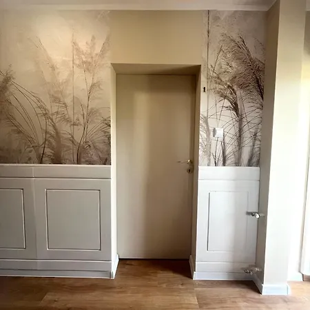 Cecylia Wynajem Pokoi Гостевой дом Мжежино