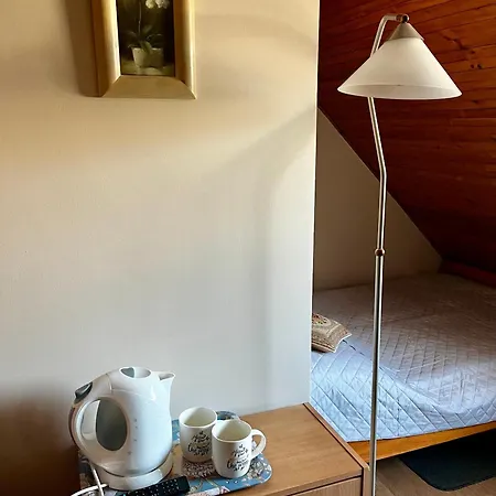 Cecylia Wynajem Pokoi Gæstehus