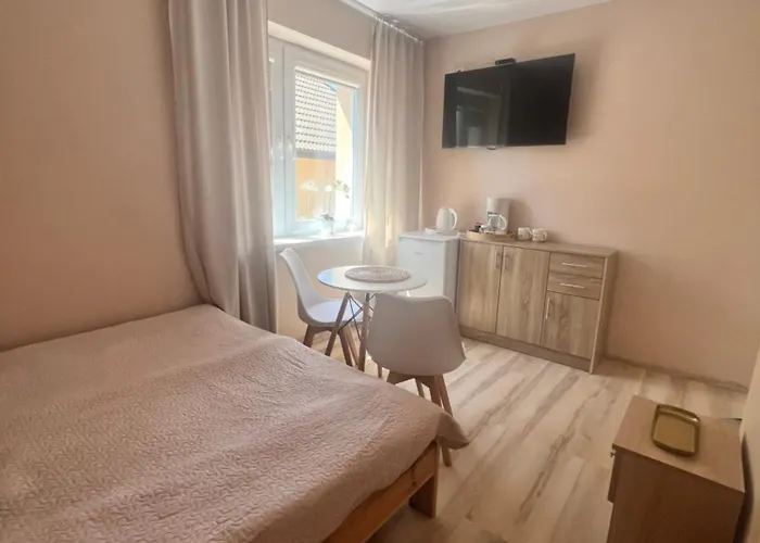 Cecylia Wynajem Pokoi Pensión